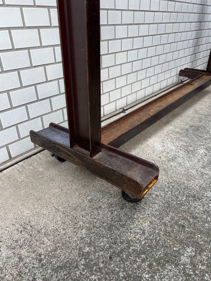 Tバー・アンティーク風ディスプレイラック