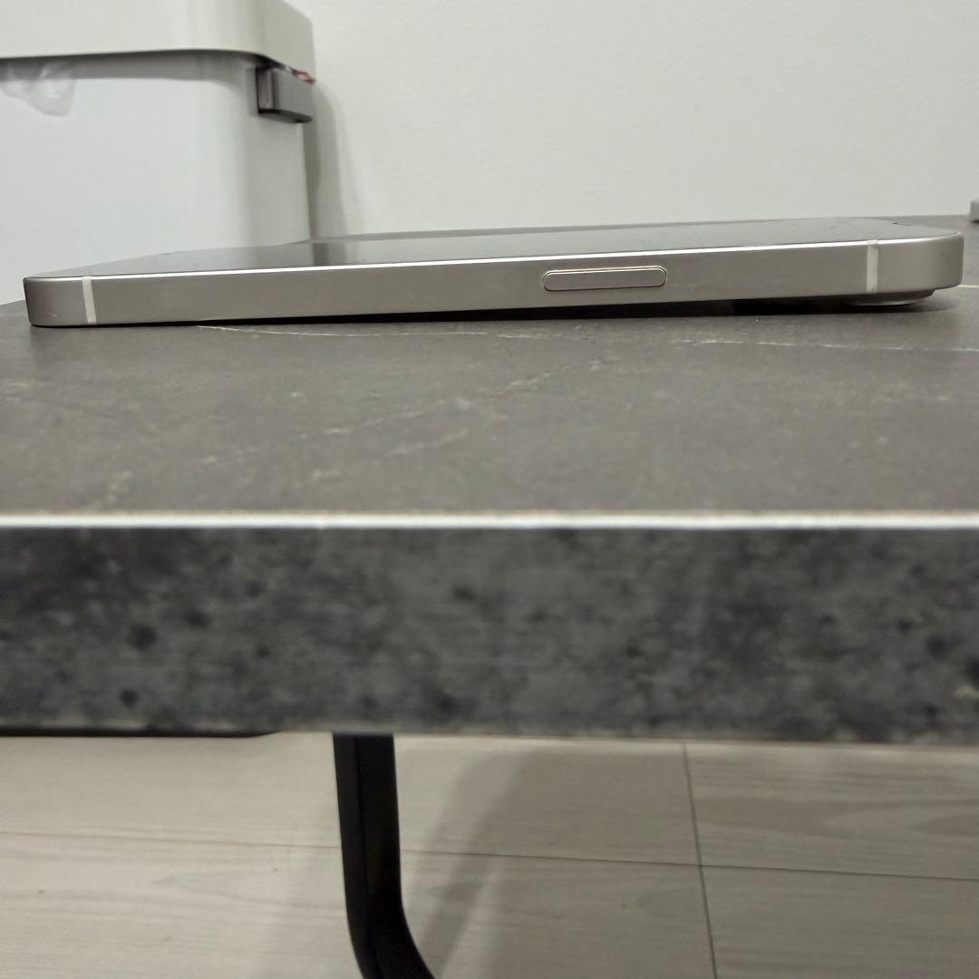 Apple iPhone13 128GB スターライト