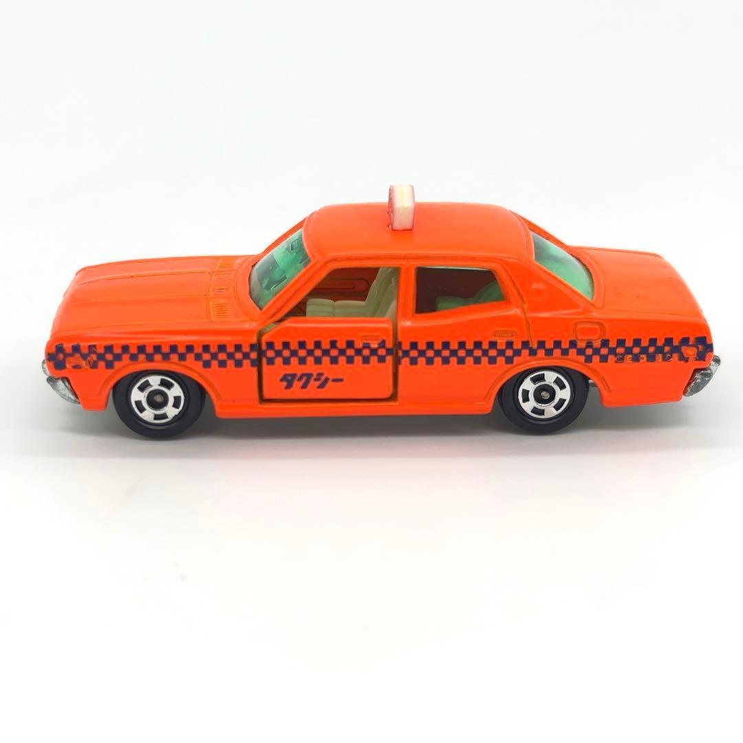 ニッサン セドリック タクシー 日本製 黒箱 トミカ 28 希少色
