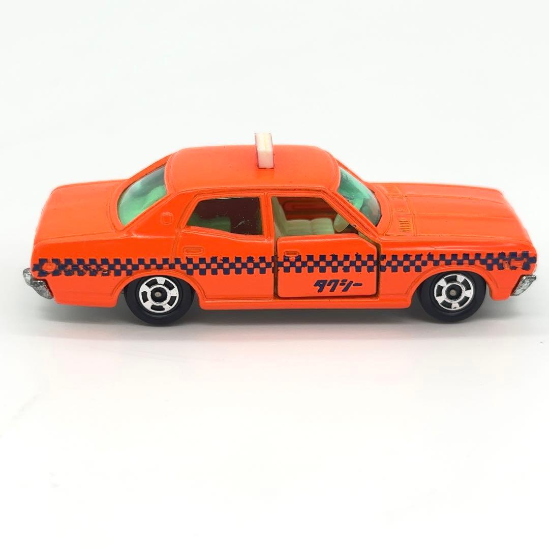 ニッサン セドリック タクシー 日本製 黒箱 トミカ 28 希少色