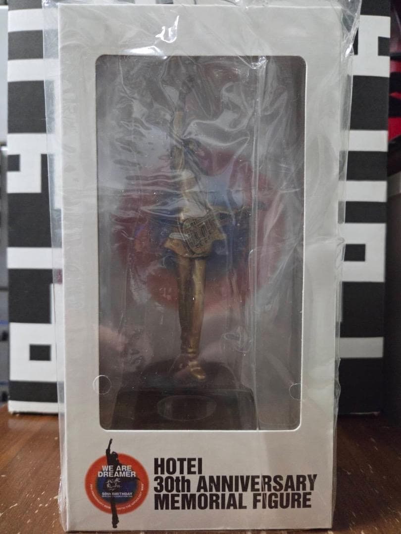 布袋寅泰　30周年　メモリアルフィギュア　未開封