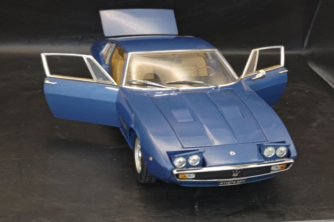 ミニカー minichamps maserati ghibli.1969