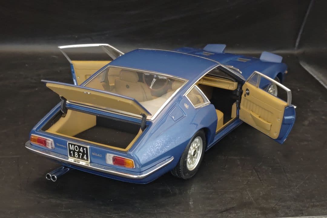 ミニカー minichamps maserati ghibli.1969
