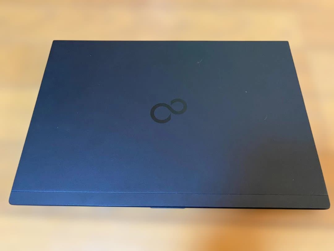 富士通 WU2B3/ i5-8250U/ 8GB/ 256GB タッチパネル