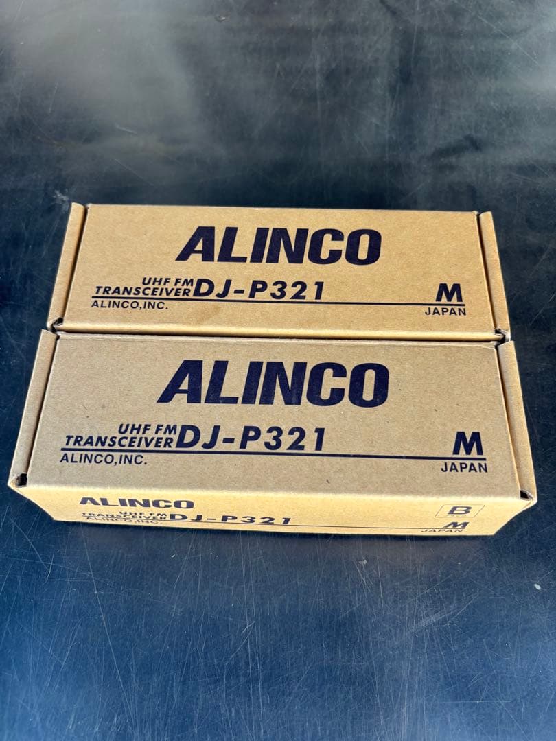 ALINCO DJ-131 トランシーバー 赤 黒