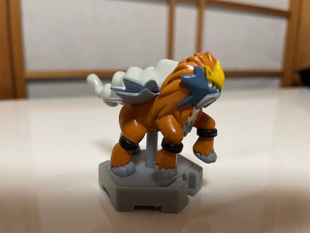 ポケットモンスター　限定モンコレプラス エンテイ 色ちがい　非売品(懸賞商品)