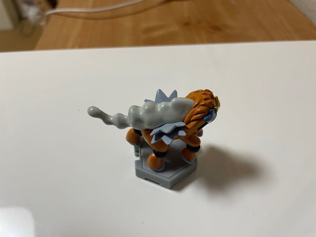 ポケットモンスター　限定モンコレプラス エンテイ 色ちがい　非売品(懸賞商品)