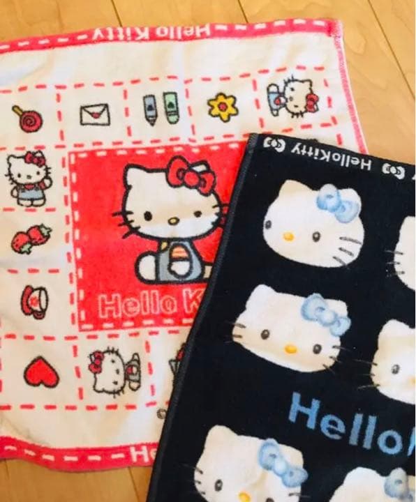 【匿名配送】レトロ　キティ　ハンドタオル