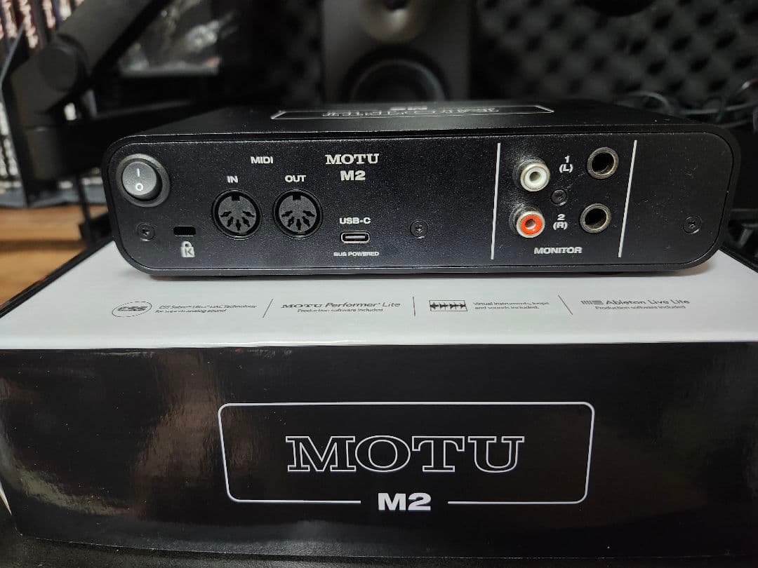 【出品本日まで】motu m2、MV7X、Elgato