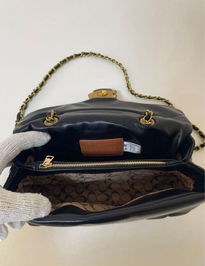 COACH 黒 キルティング ショルダーバッグ