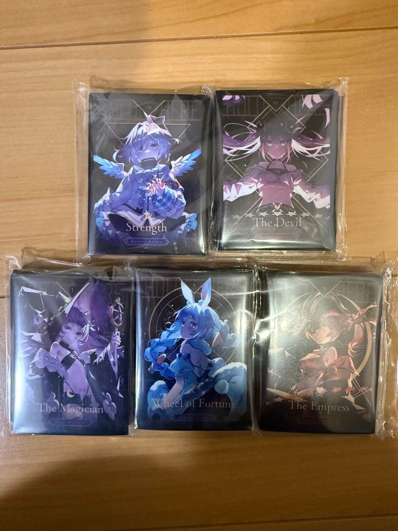 ホロライブ　かなた　トワ　マリン　ぺこら　シオン　タロットスリーブ