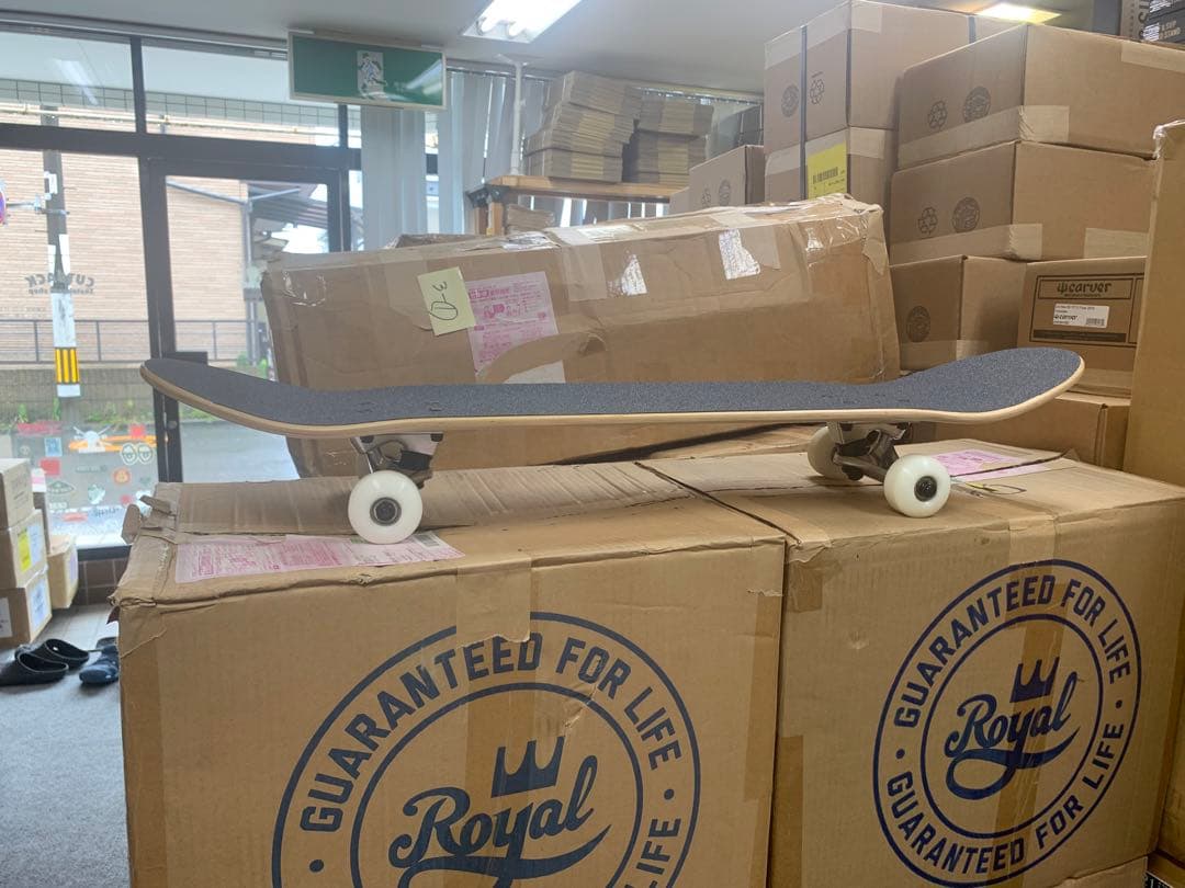 ベアリンググレードアップUSAブランクスケートボード コンプリート 7.75