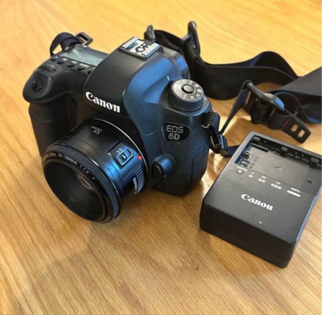 Canon EOS 6D本体+50mm単焦点レンズ+ ズームレンズ+ ストラップ