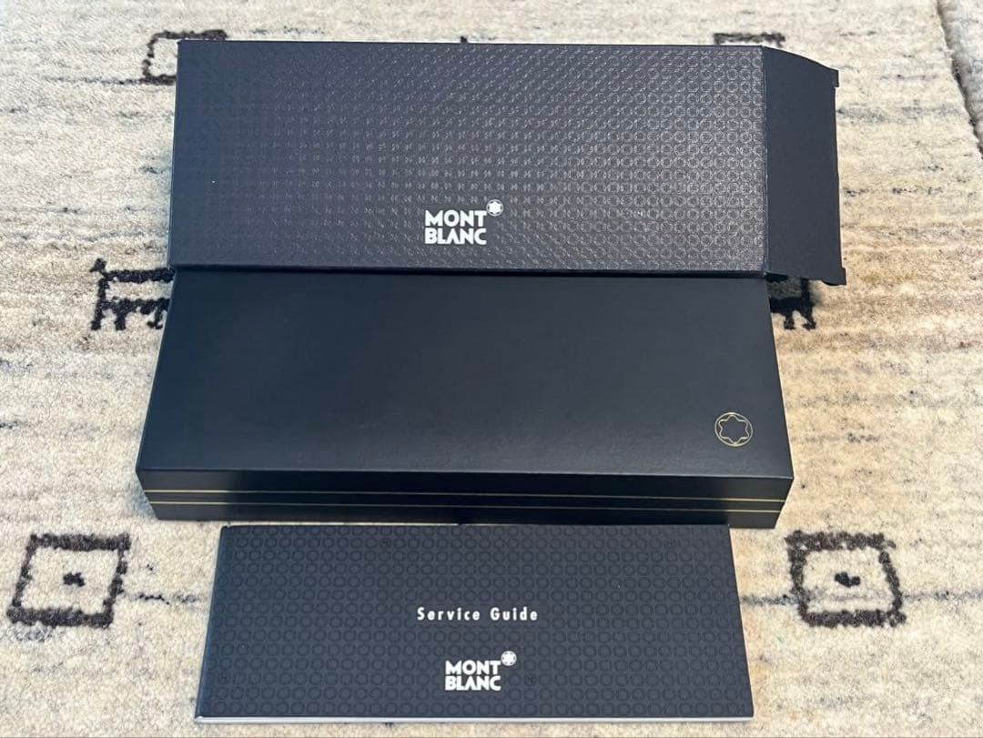 MONT BLANC ブラックボールペン 　　えでぃーまーひー