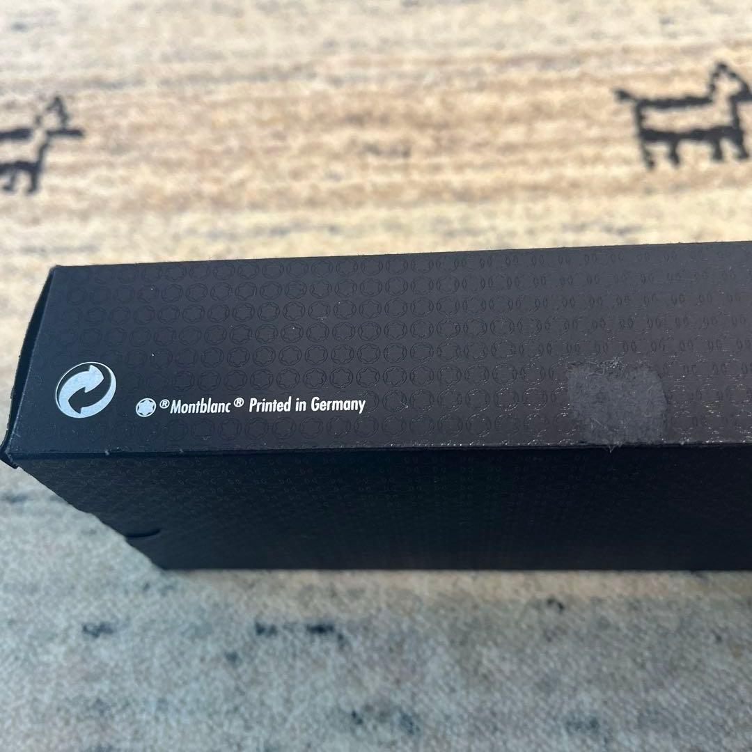 MONT BLANC ブラックボールペン 　　えでぃーまーひー