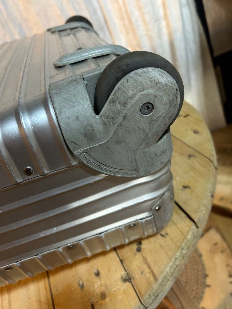 リモワ　パイロット　トロリー　ニ輪