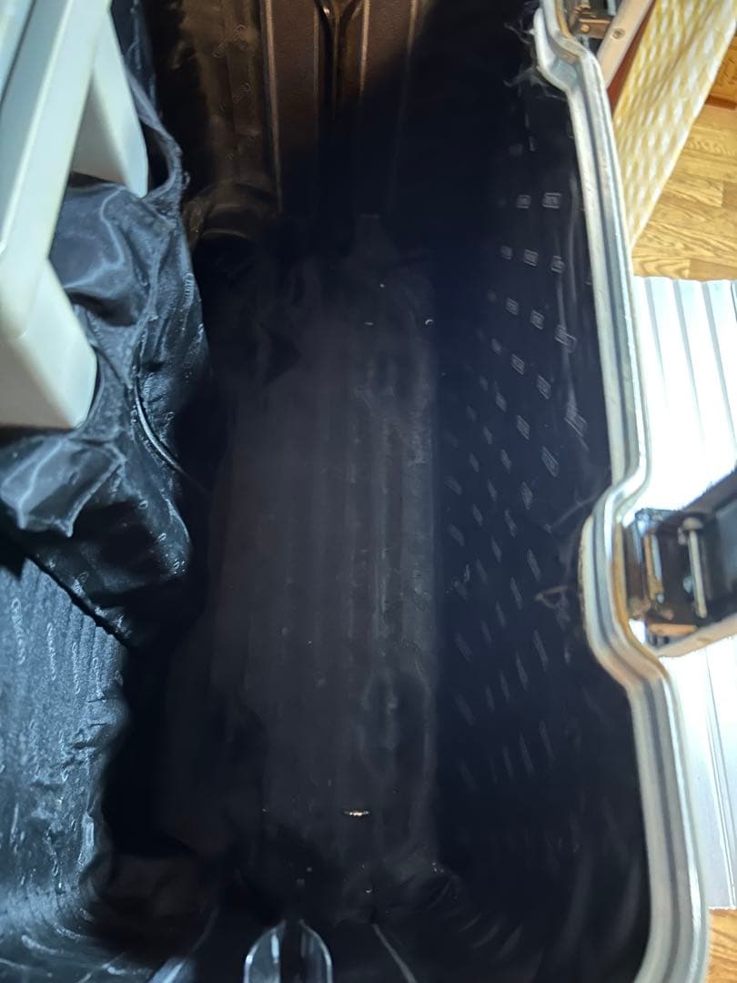 リモワ　パイロット　トロリー　ニ輪