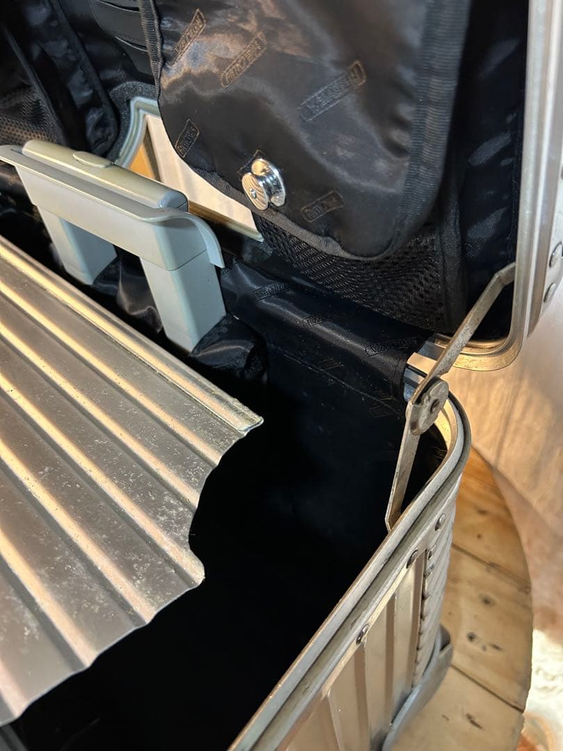 リモワ　パイロット　トロリー　ニ輪