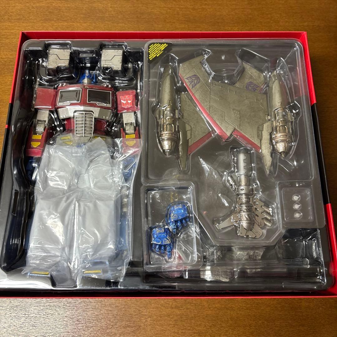 ホットトイズ　オプティマスプライム　スタースクリームver