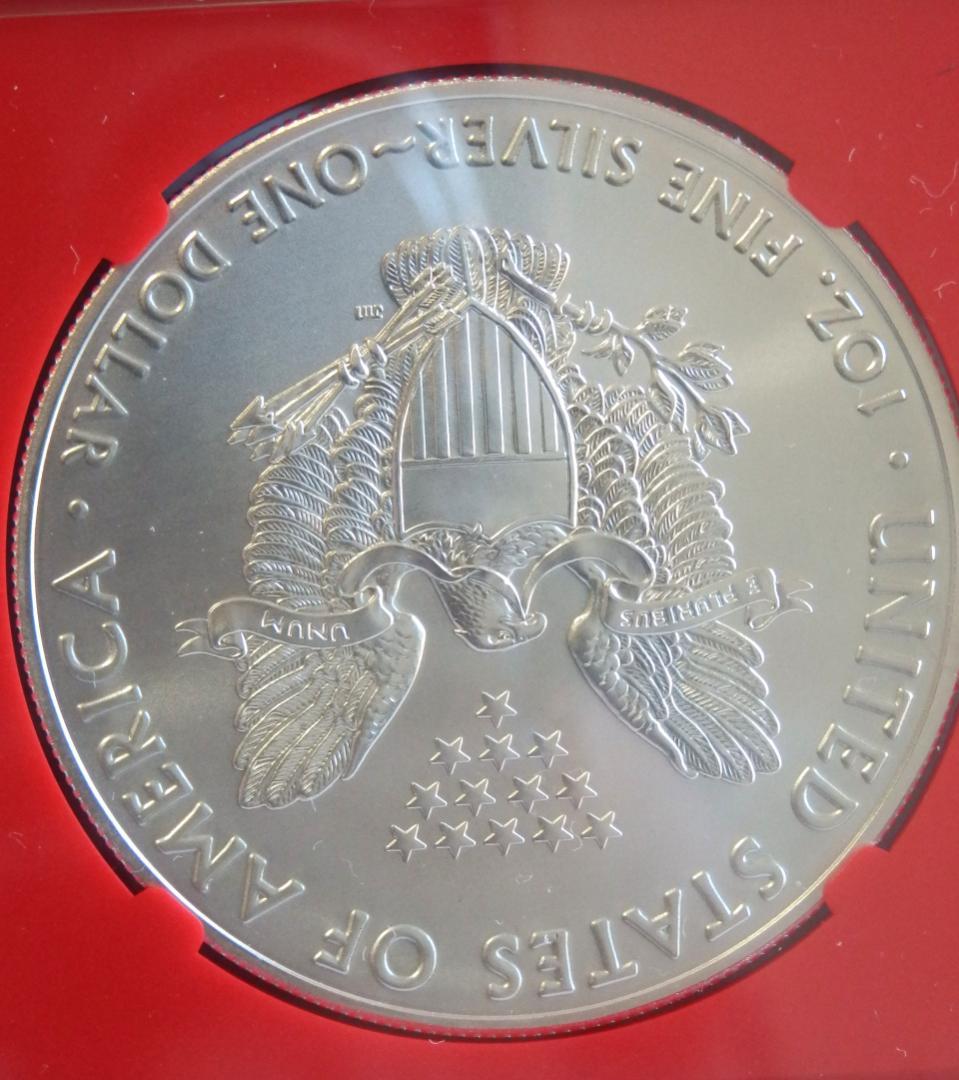 米国2021年イーグル1ドル銀貨　トランプ赤ラベル　NGC MS70ER