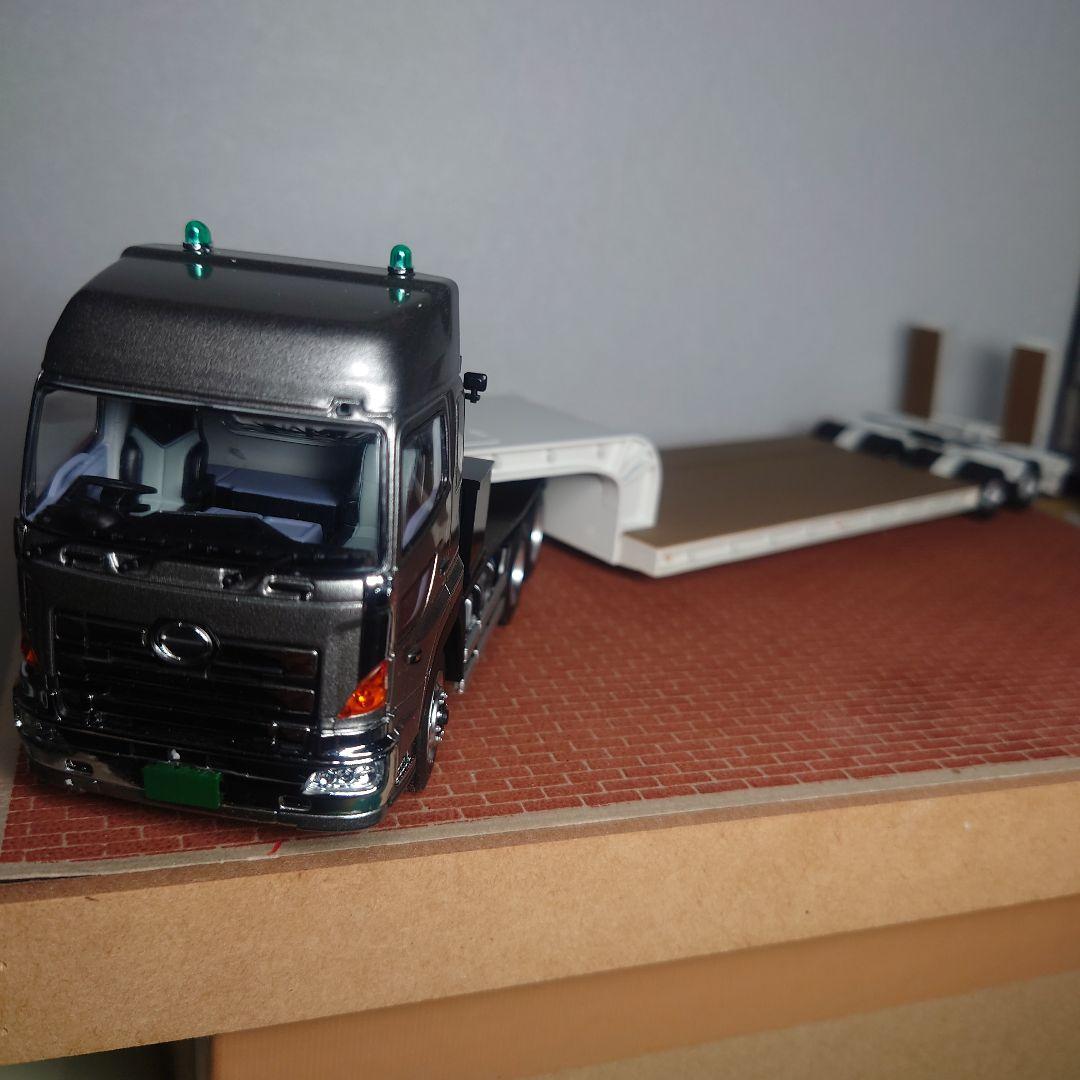 日野プロフィア 16輪トレーラー 自動あゆみ付(1/50) トラック HINO