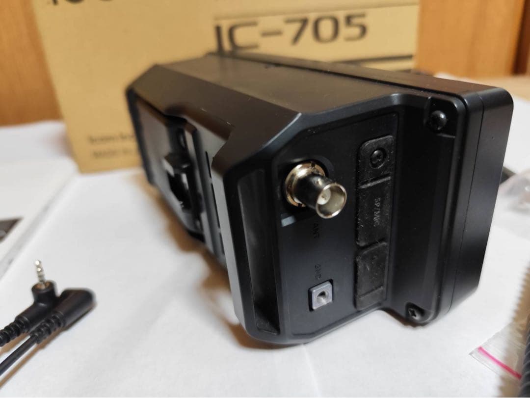 アイコム　ICOM IC-705