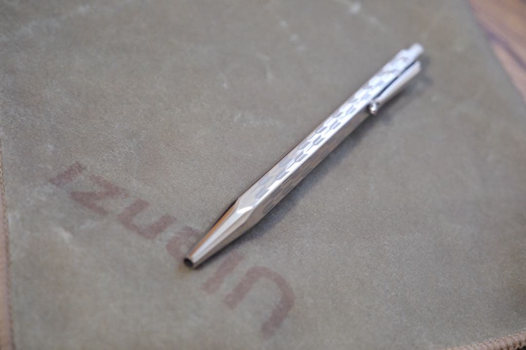 CARAN D'ACHE（カランダッシュ） 日本限定 エクリドール やがすり