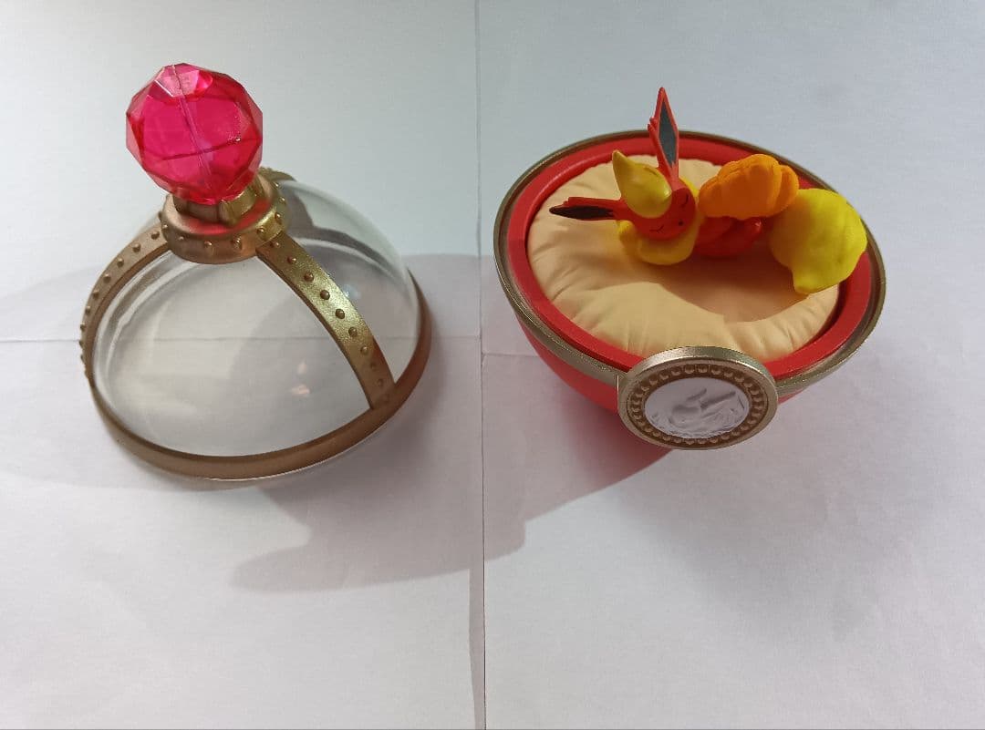 コンプリートセット　イーブイ&フレンズ Dreaming Case　ピカチュウ付