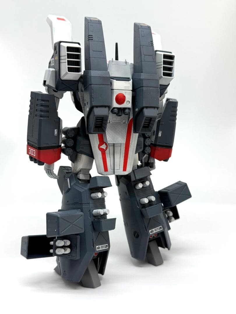 【完成品】ハセガワ 1/72 VF-1J アーマード・バルキリー