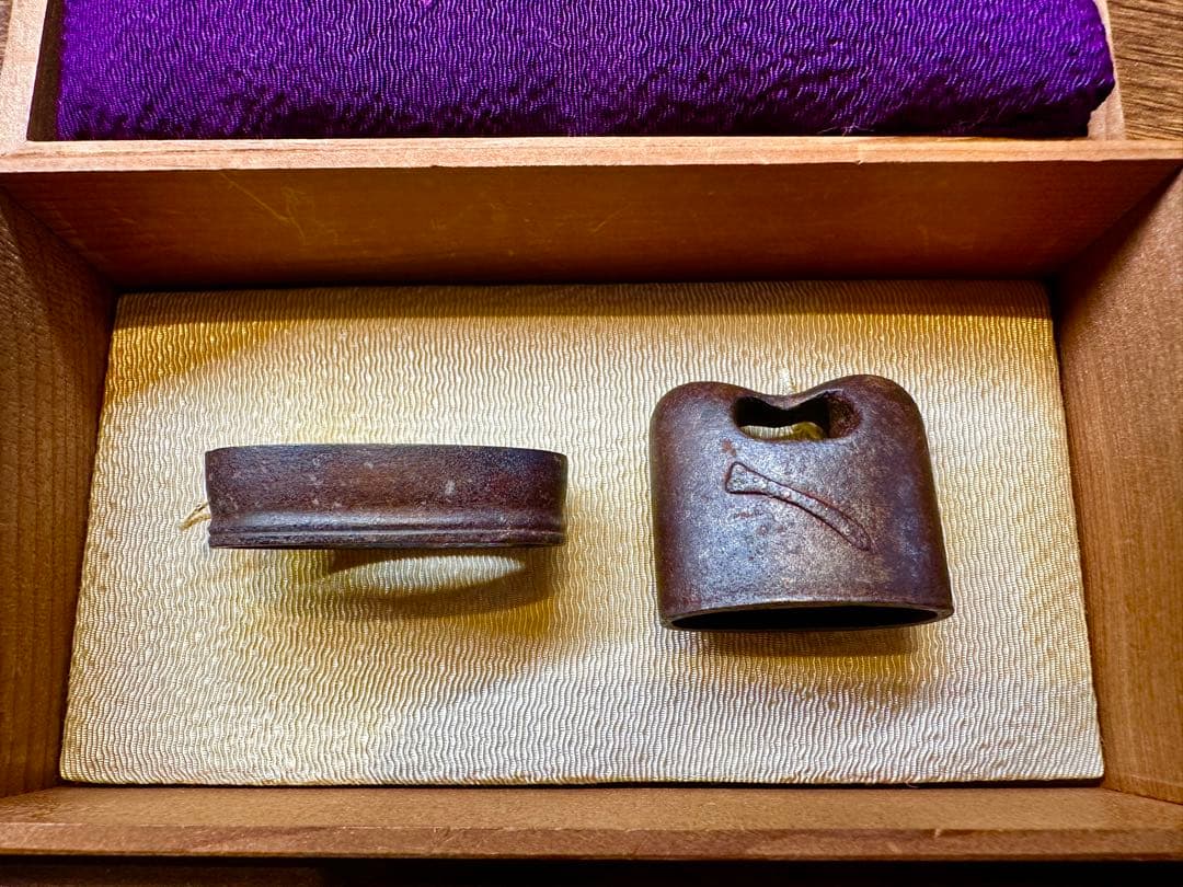 幕末の志士が愛用した刀の拵で使われた野晒図の縁頭