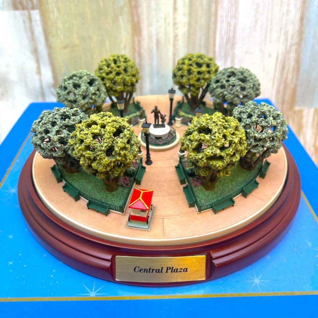 USA限定★セントラルプラザ ウォルトディズニー フィギュア オルショウスキー