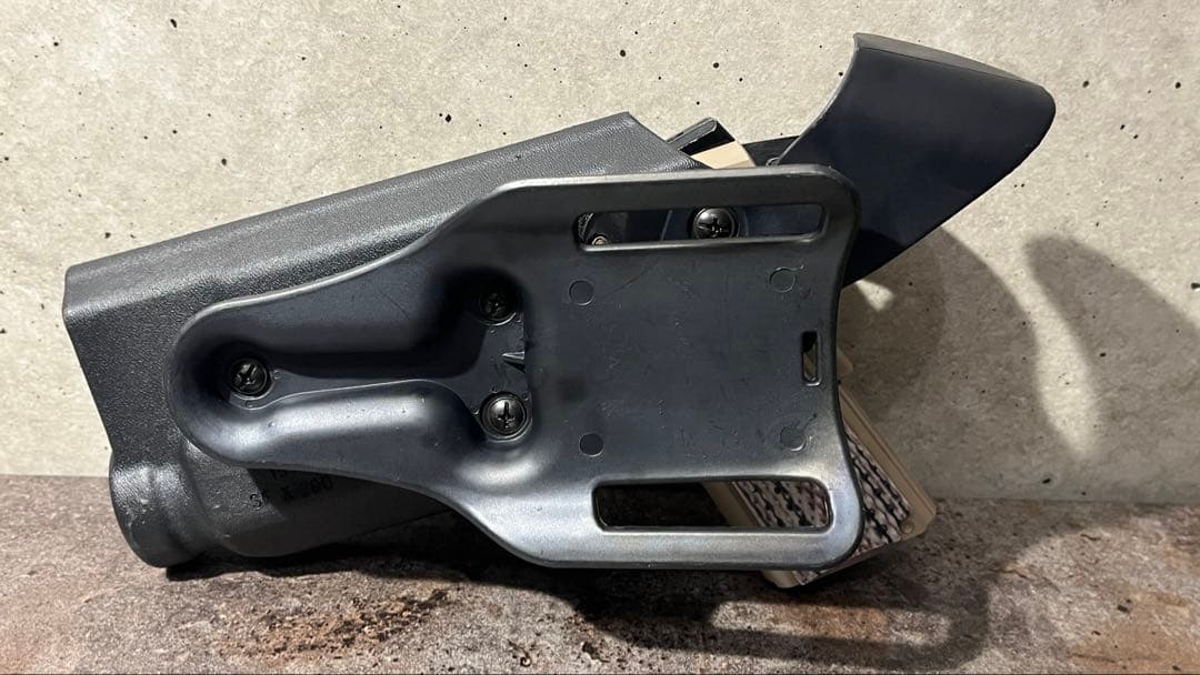 東京マルイ製M45A1 ガスガンハンドガン（マガジンなし・レプリカホルスター付き