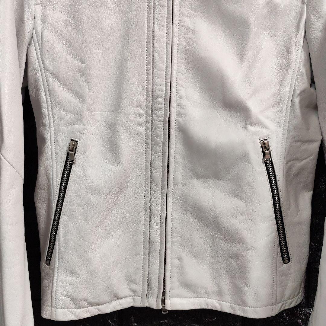 未使用に近い　トルネードマート　純白の ラムレザーシングルライダースジャケット