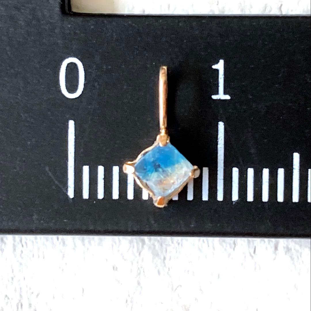 バイカラー ユークレース原石10金ペンダントトップ