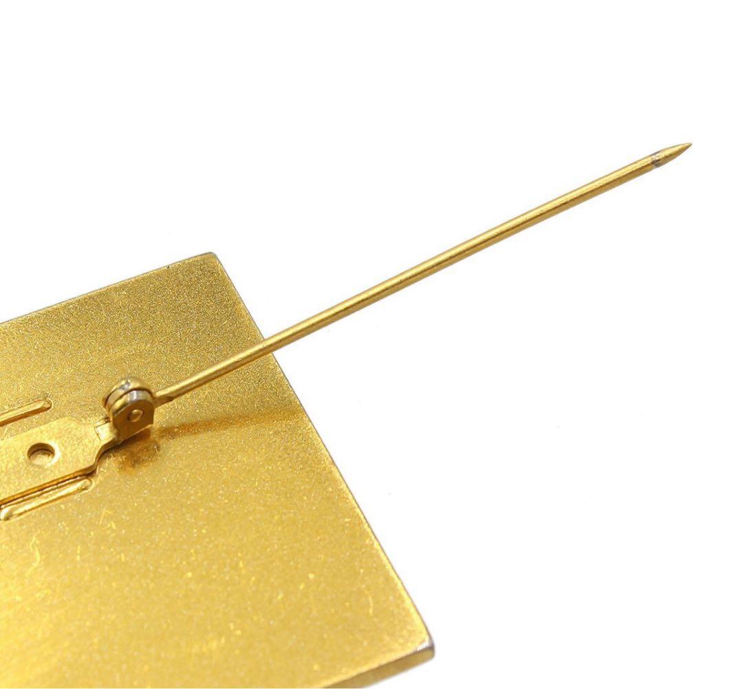 Q2926 美品 シャネル ロゴプレート スクエアデザイン ブローチ