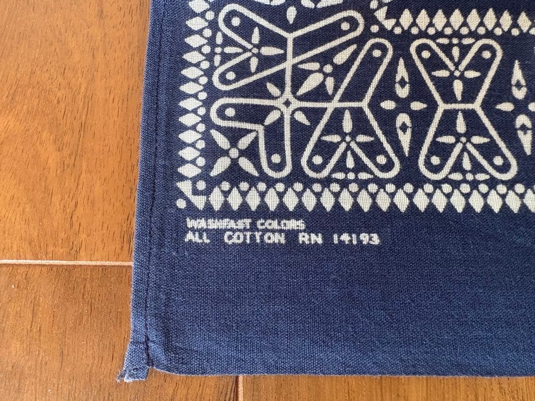 週末セール！ヴィンテージバンダナ クロス