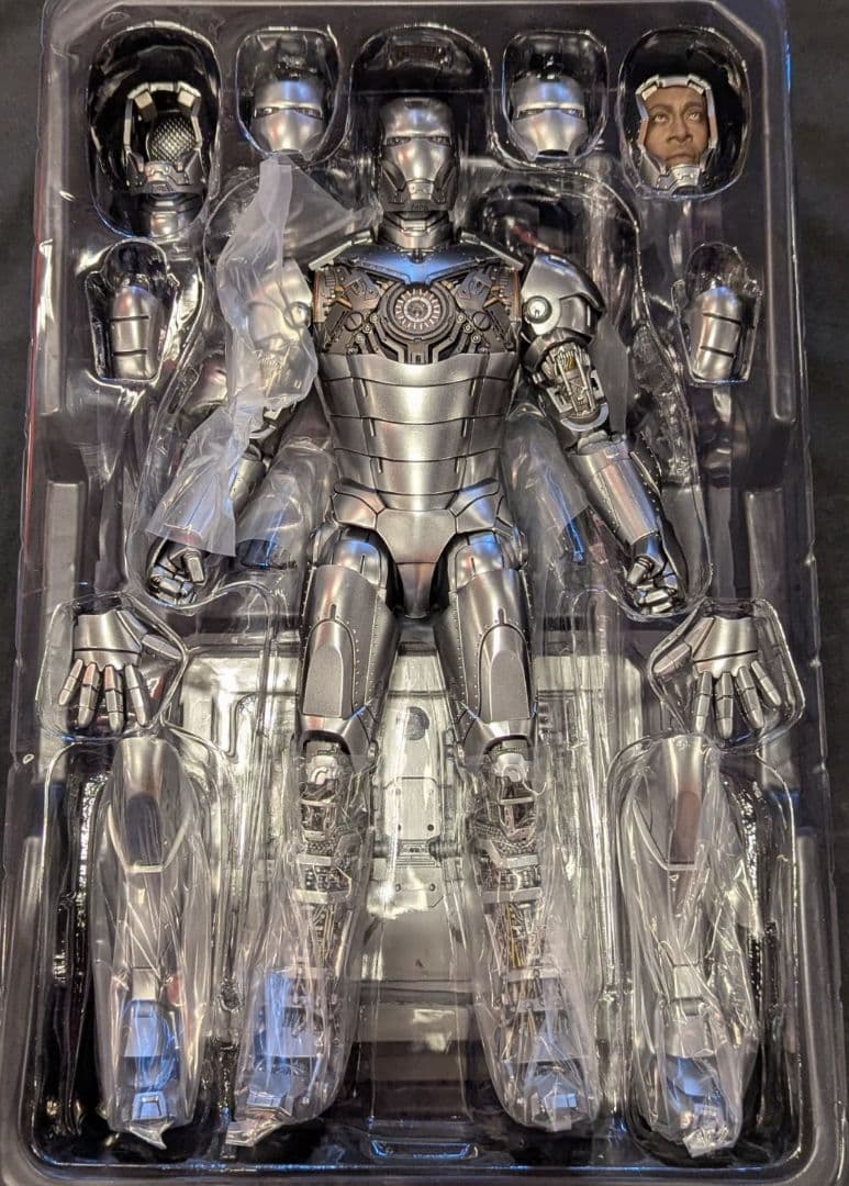 アイアンマン アーマーアンリーシュド ホットトイズ ムービー マスターピース