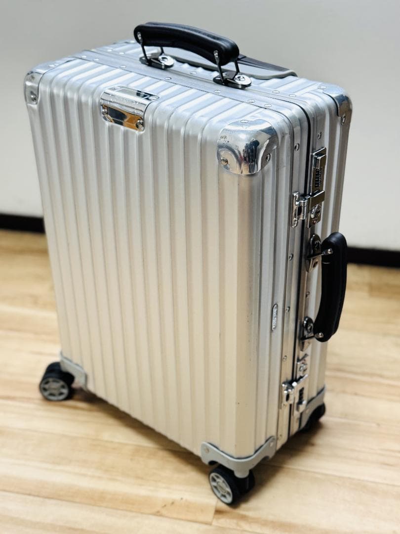 【廃盤品】RIMOWA リモワ クラシックフライト キャビンS 33L【4輪】