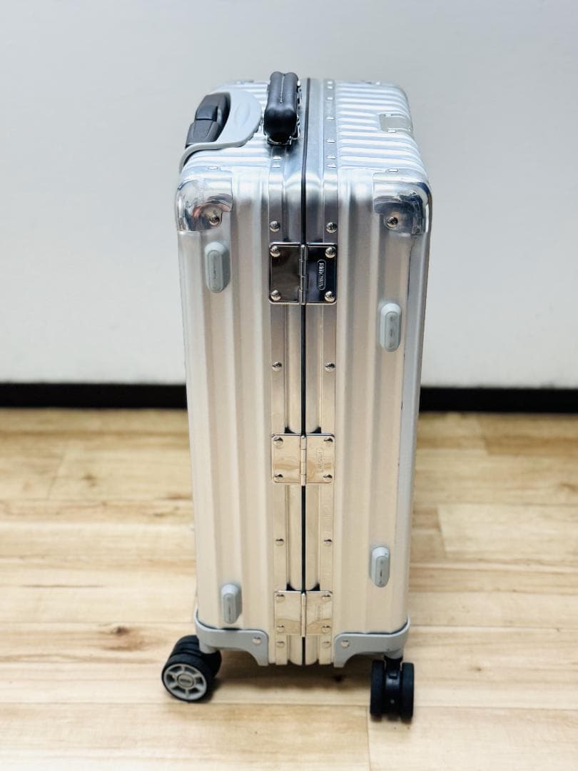 【廃盤品】RIMOWA リモワ クラシックフライト キャビンS 33L【4輪】