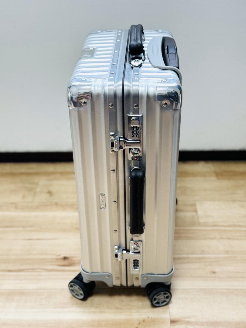 【廃盤品】RIMOWA リモワ クラシックフライト キャビンS 33L【4輪】
