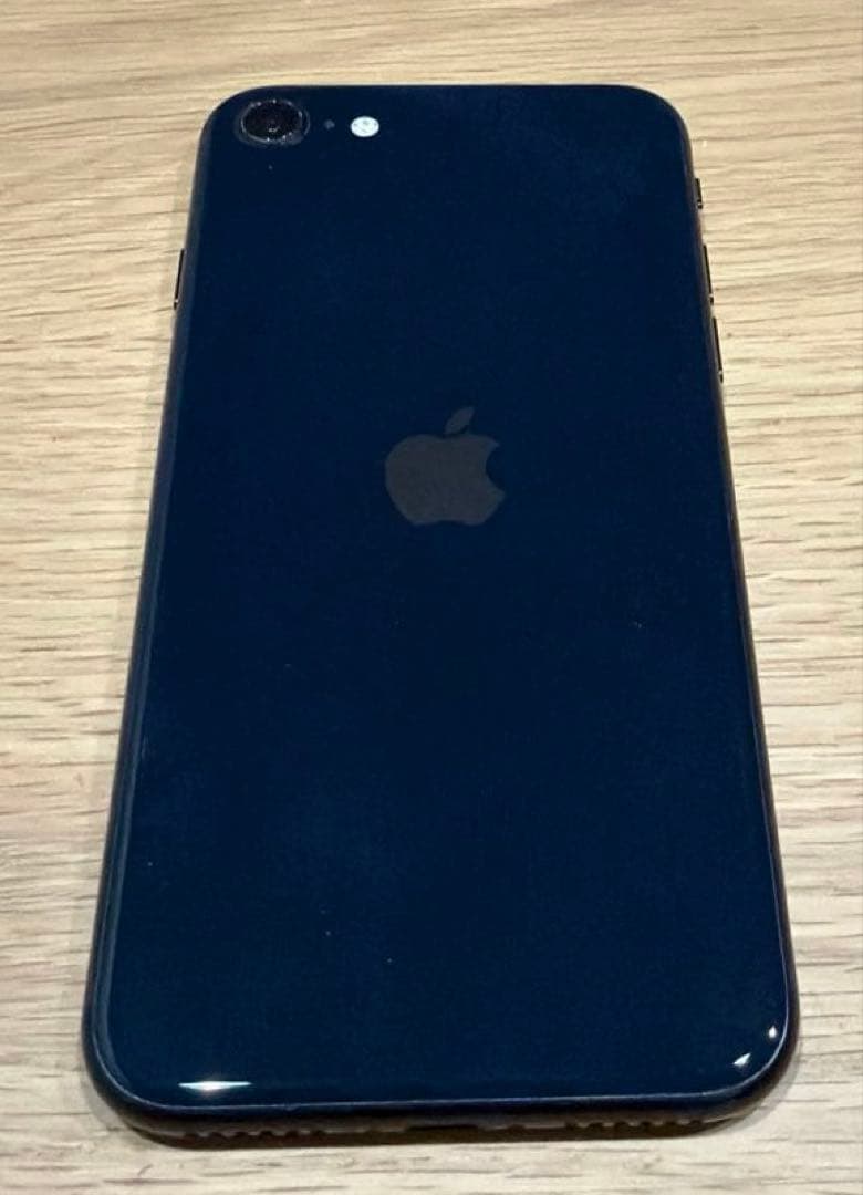 Apple iPhone se3 本体