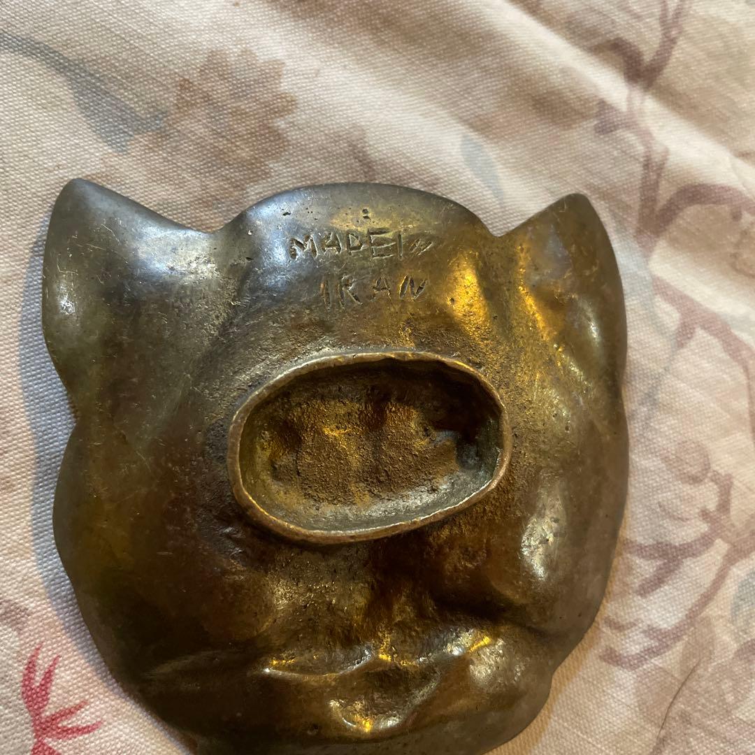 343イギリス買い付け猫の顔型金属製小物入れ重いブロンズ風