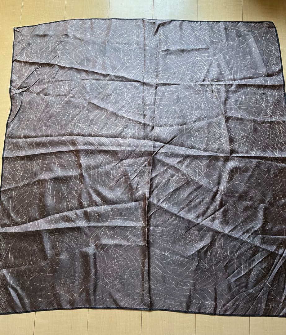 yoli ヨリ　Song at Feet\" scarf シルクスカーフ