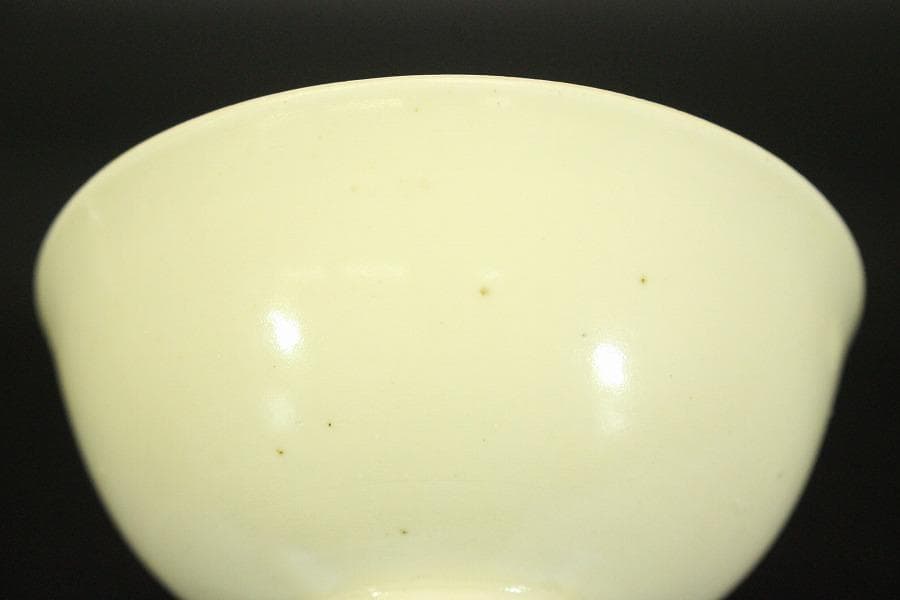 中国美術 白磁 刻 花紋 碗 一対(A281)