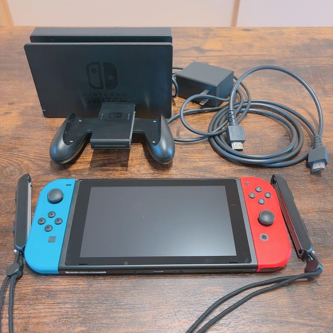 Nintendo Switch 本体 青/赤 Joy-Con 周辺機器含む