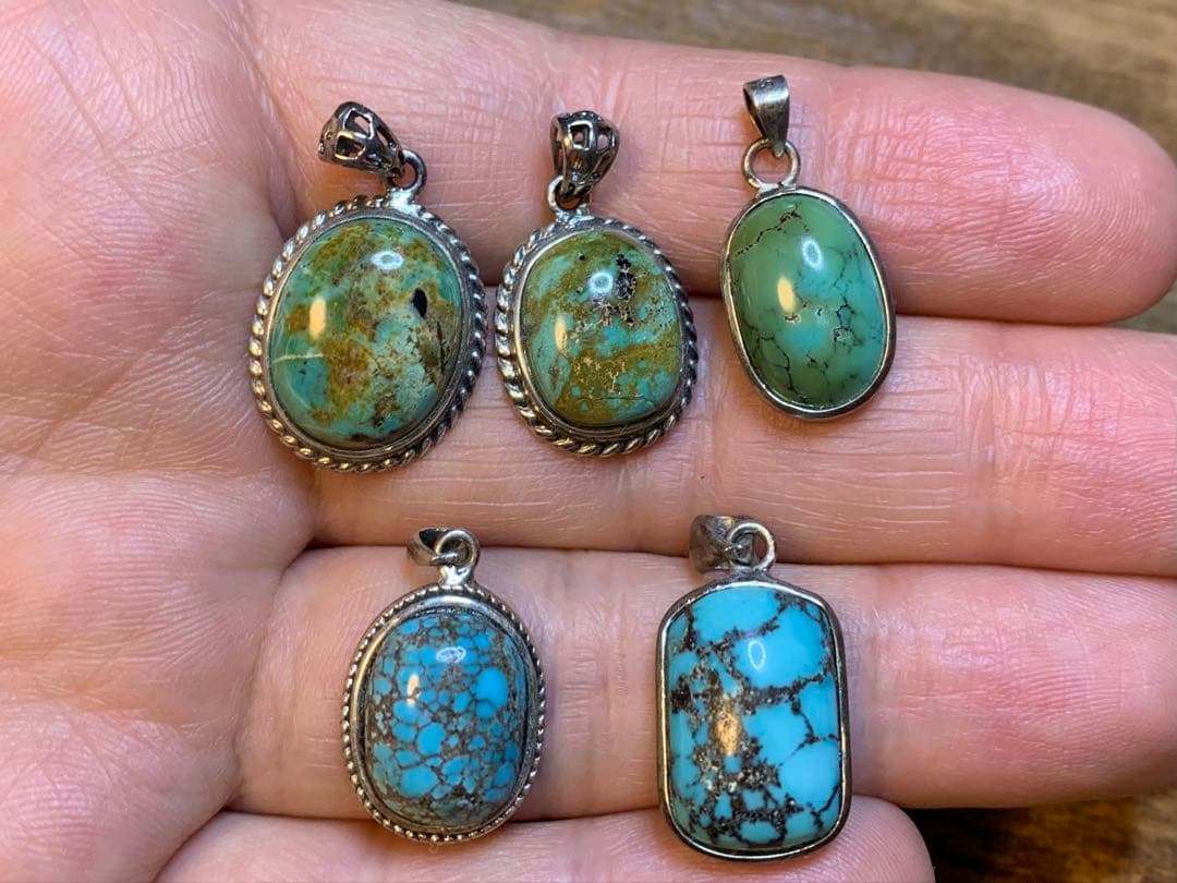 ターコイズ・ペンダント　トルコ石　天然石　tn837