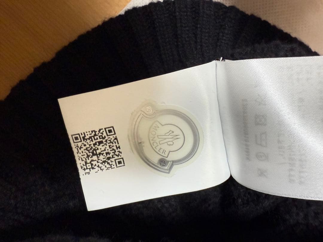 MONCLER ブラックニット帽