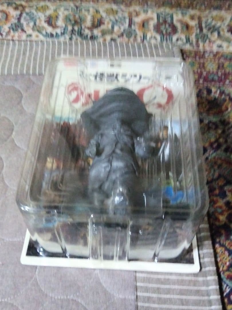 ウルトラQ 大怪獣シリーズ カネゴン　モノクロ　ソフビ フィギュア
