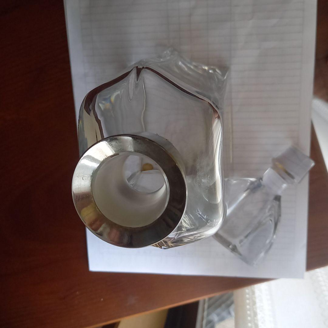 ヘネシー、バカラ、空瓶