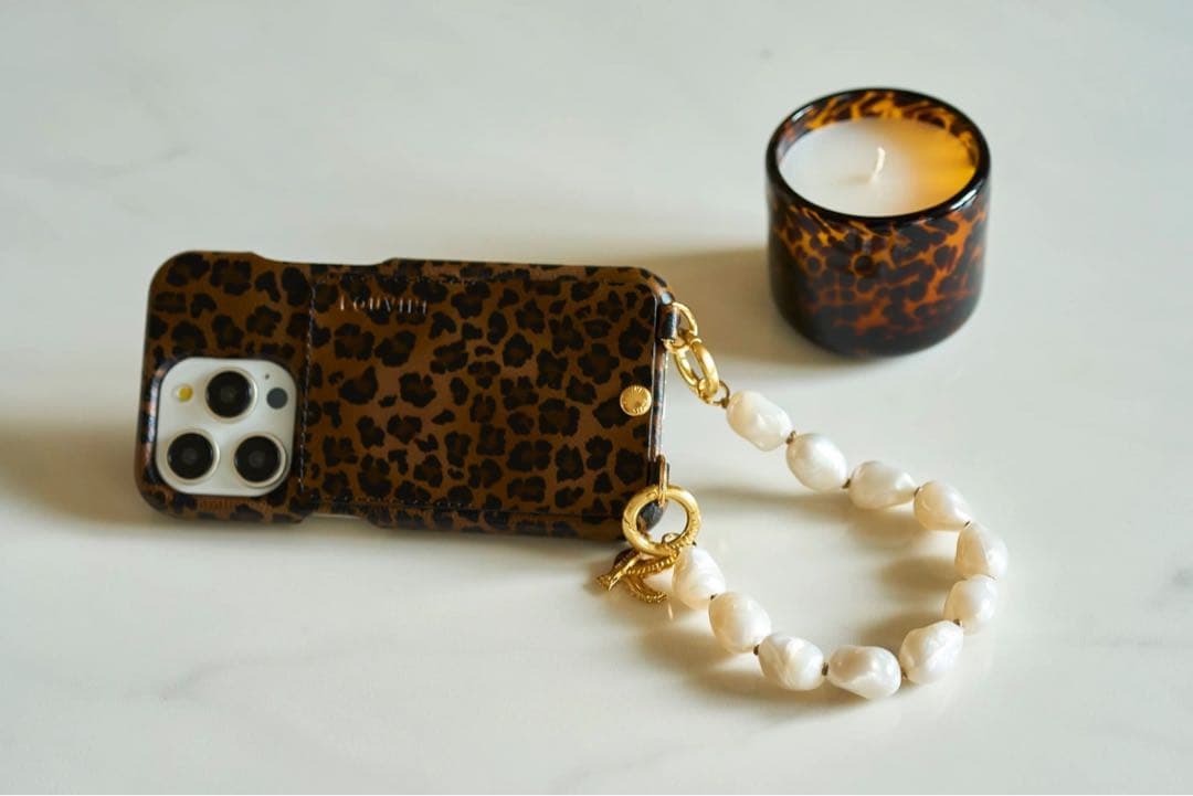 【美品】LOUVINI ハンドストラップ PETIT ROMY　PEARL